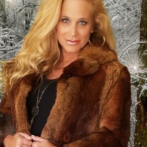 GORGEOUS AUTHENTIC RABBIT FUR COAT